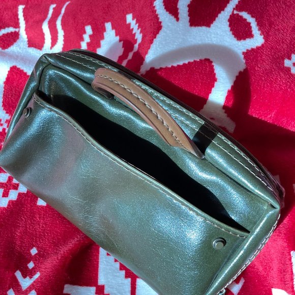 OMG Cute! Tiny zippered bag with mirror - Picture 2 of 2